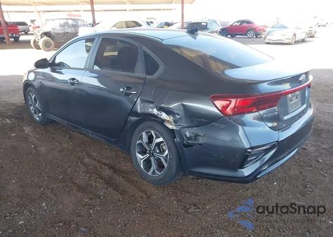2021 Kia Forte Lxs из США, поврежденный, VIN 3KPF24AD3ME273301